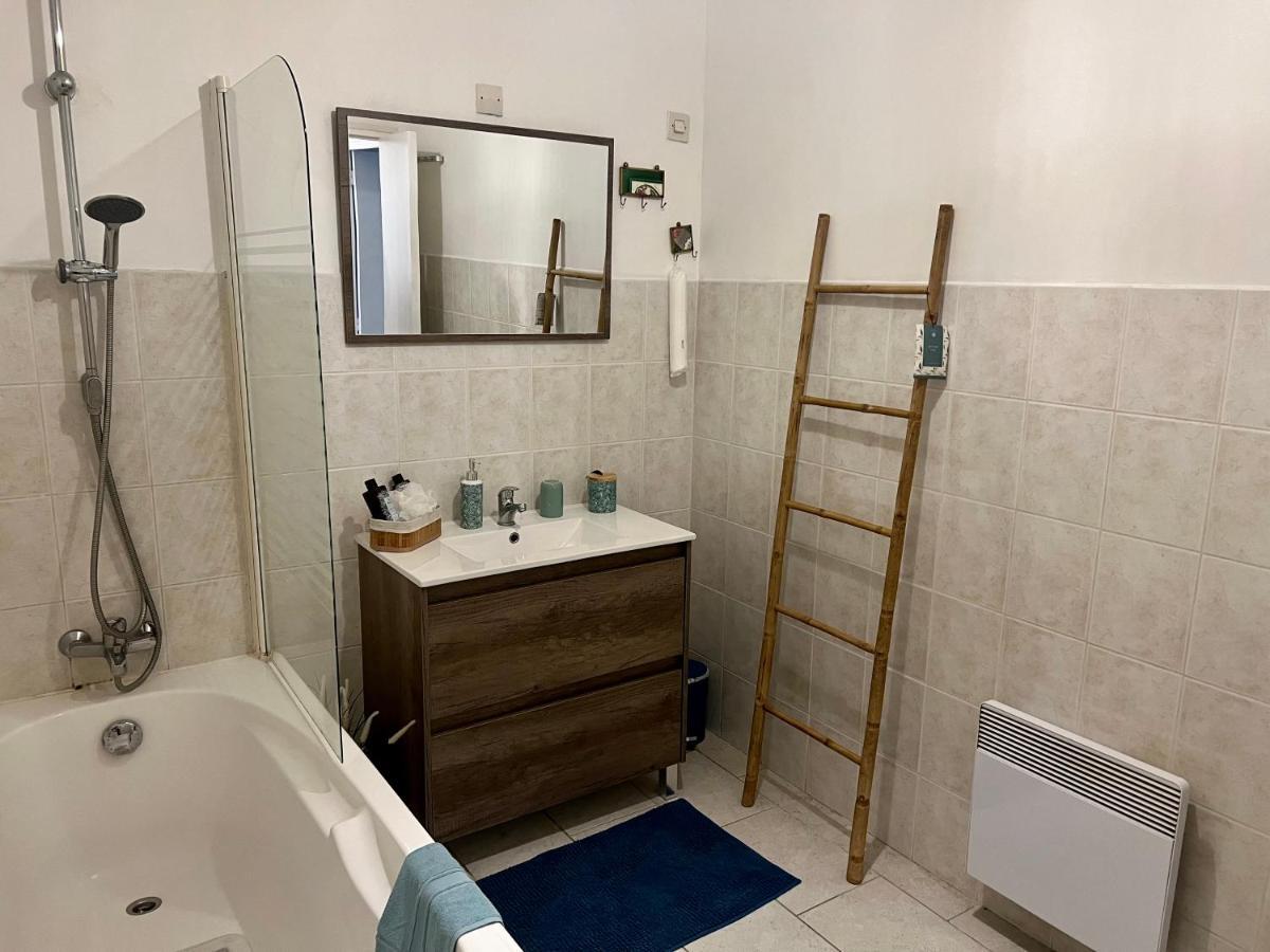 Appartement Au Calme - Proche Centre Ville Châlons-en-Champagne Zewnętrze zdjęcie